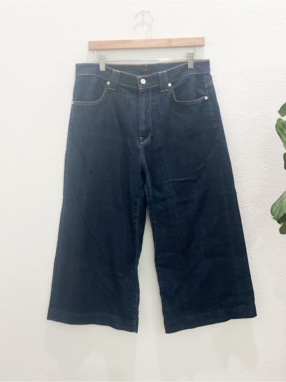 7 For All Mankind Dark Wash Wide Leg Crop Jeans Size 31